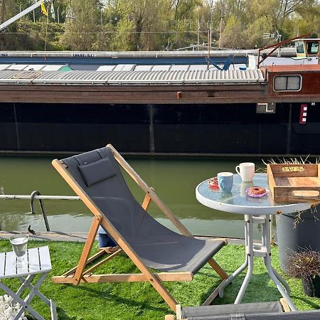 Peniche "Louise Michel" Sejournez Dans L'Appartement Du Capitaine, Offrez Vous Une Experience Inoubliable Au Fil De L'Eau Douai Buitenkant foto