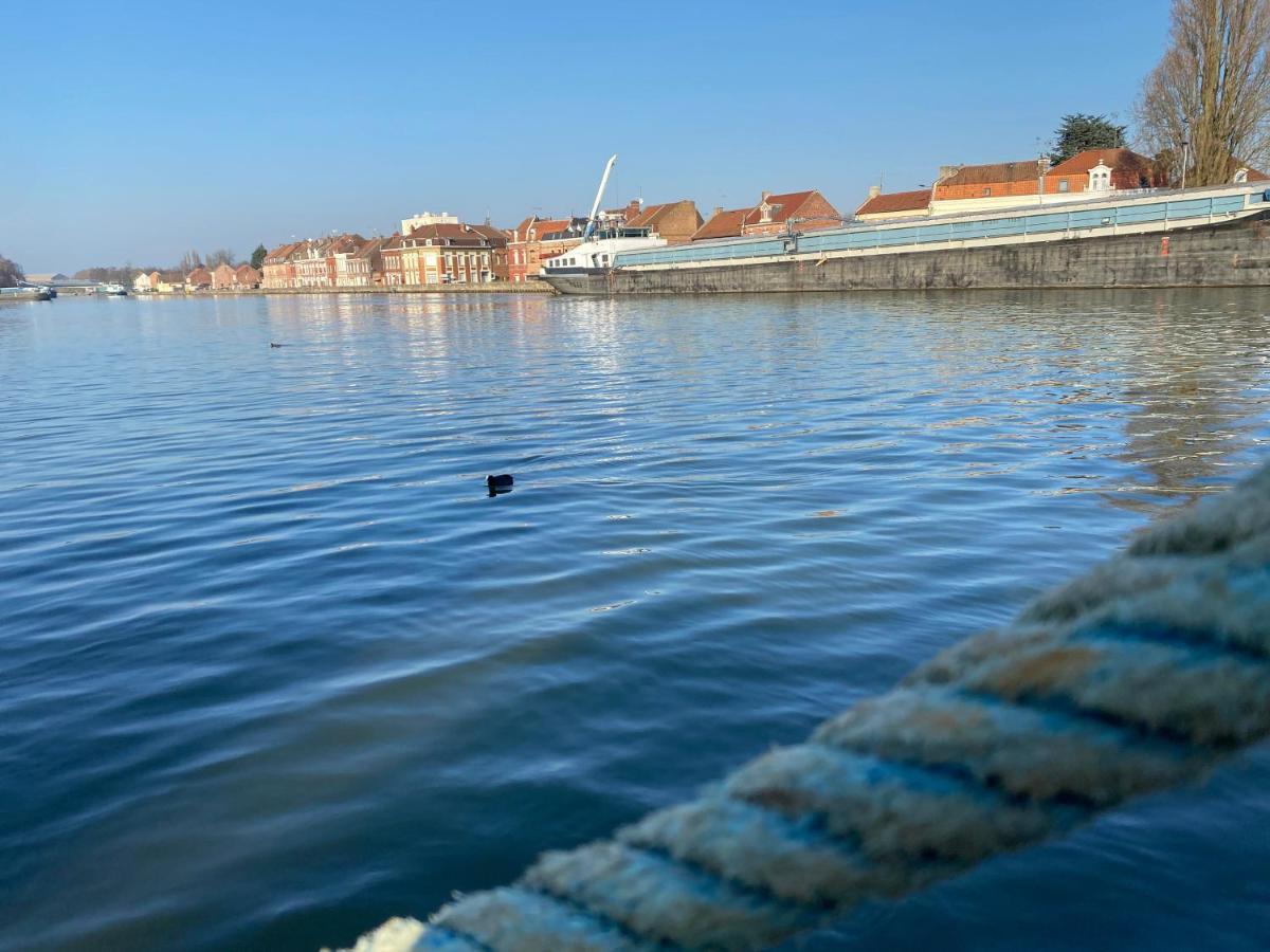 Peniche "Louise Michel" Sejournez Dans L'Appartement Du Capitaine, Offrez Vous Une Experience Inoubliable Au Fil De L'Eau Douai Buitenkant foto