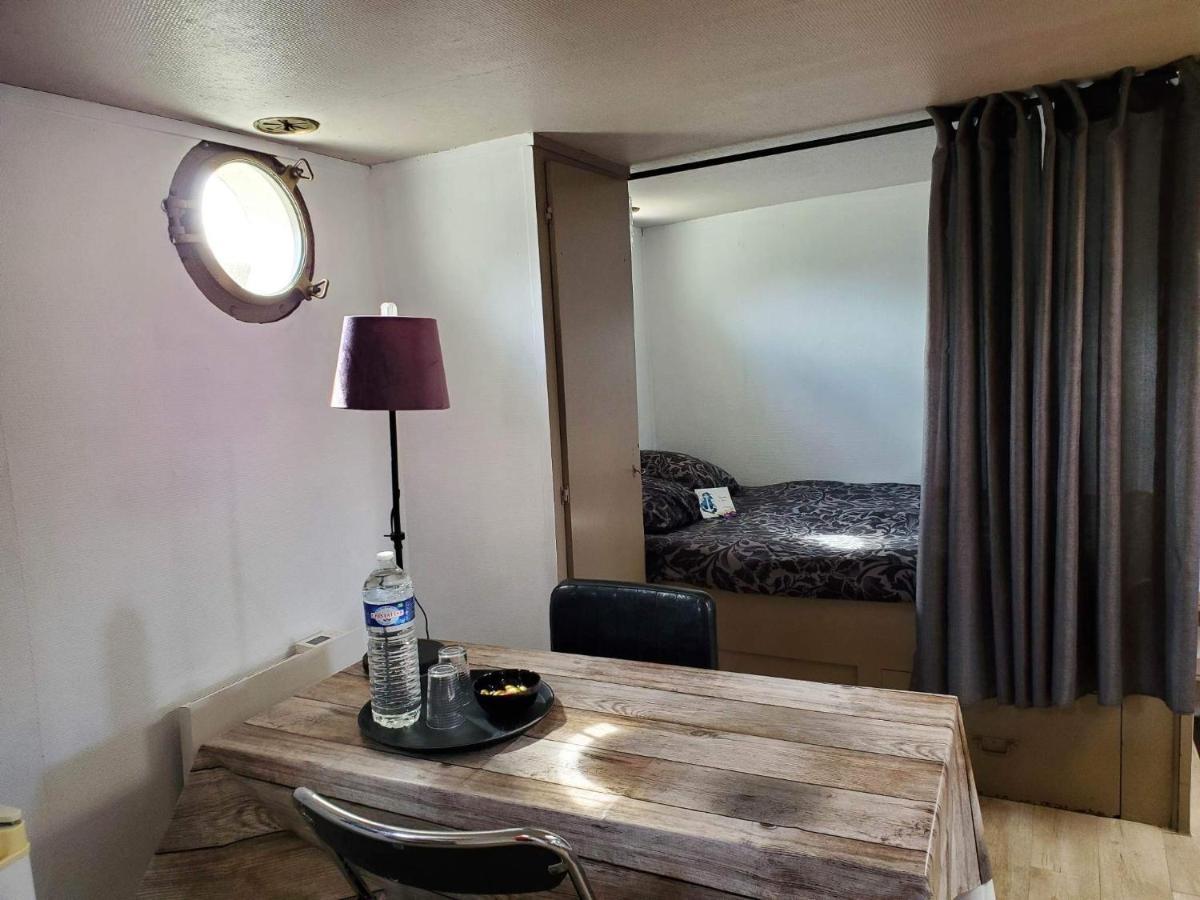 Peniche "Louise Michel" Sejournez Dans L'Appartement Du Capitaine, Offrez Vous Une Experience Inoubliable Au Fil De L'Eau Douai Buitenkant foto