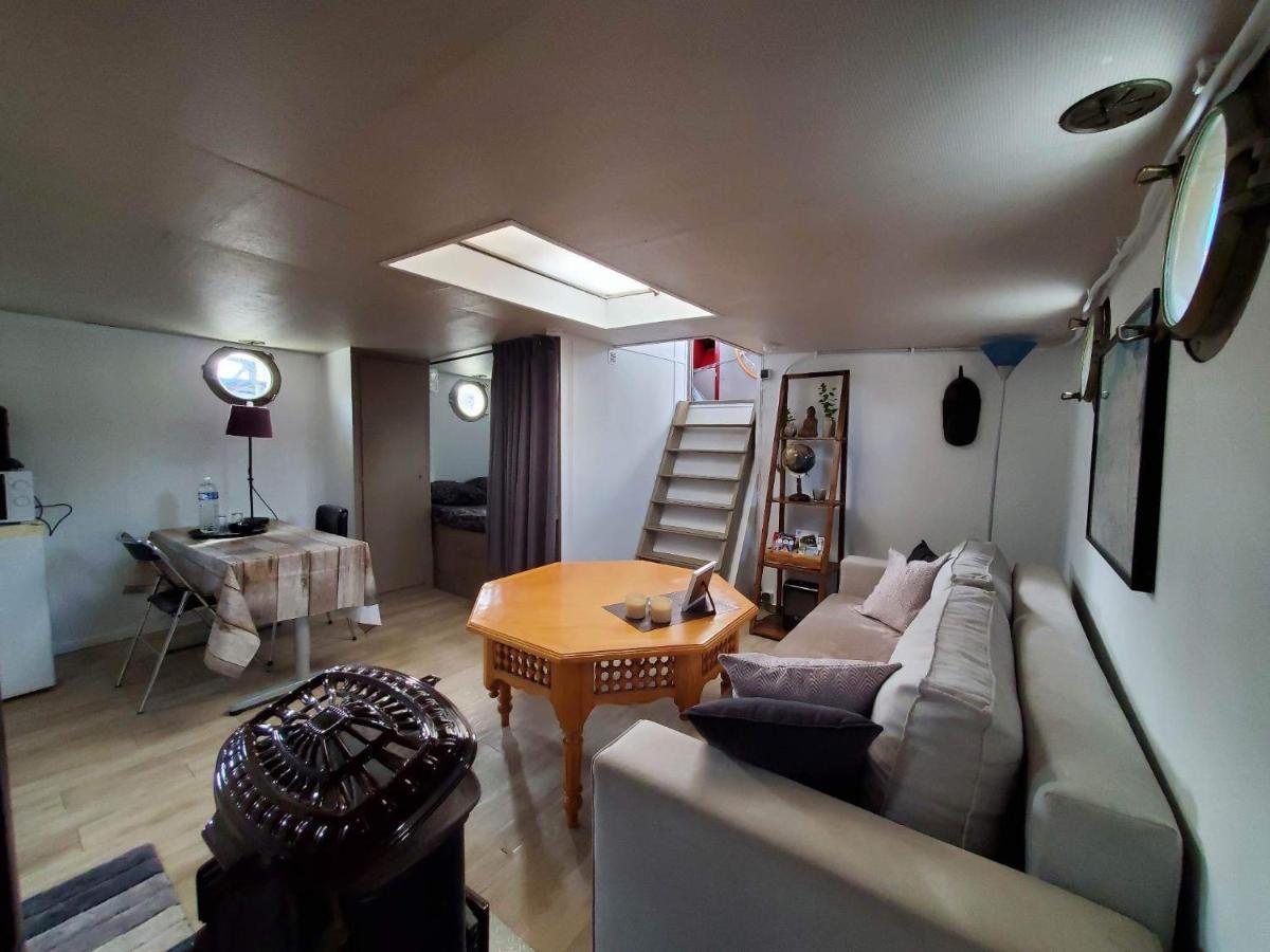 Peniche "Louise Michel" Sejournez Dans L'Appartement Du Capitaine, Offrez Vous Une Experience Inoubliable Au Fil De L'Eau Douai Buitenkant foto