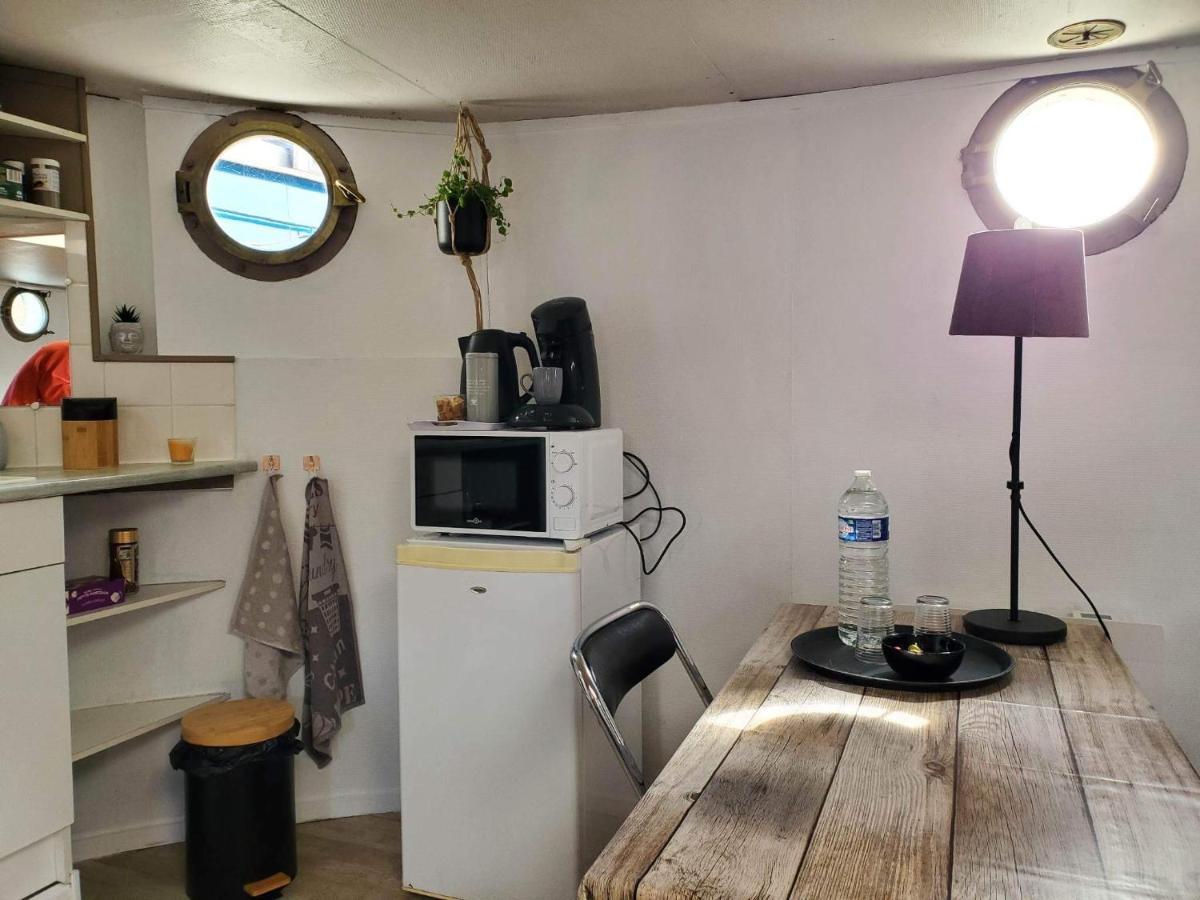 Peniche "Louise Michel" Sejournez Dans L'Appartement Du Capitaine, Offrez Vous Une Experience Inoubliable Au Fil De L'Eau Douai Buitenkant foto
