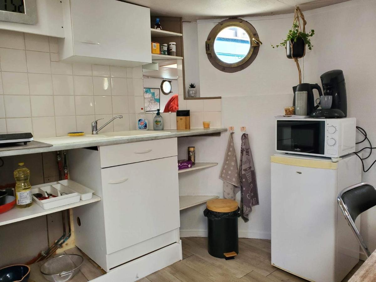 Peniche "Louise Michel" Sejournez Dans L'Appartement Du Capitaine, Offrez Vous Une Experience Inoubliable Au Fil De L'Eau Douai Buitenkant foto