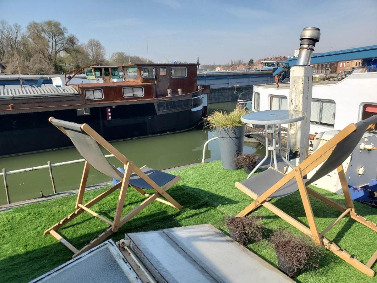 Peniche "Louise Michel" Sejournez Dans L'Appartement Du Capitaine, Offrez Vous Une Experience Inoubliable Au Fil De L'Eau Douai Buitenkant foto
